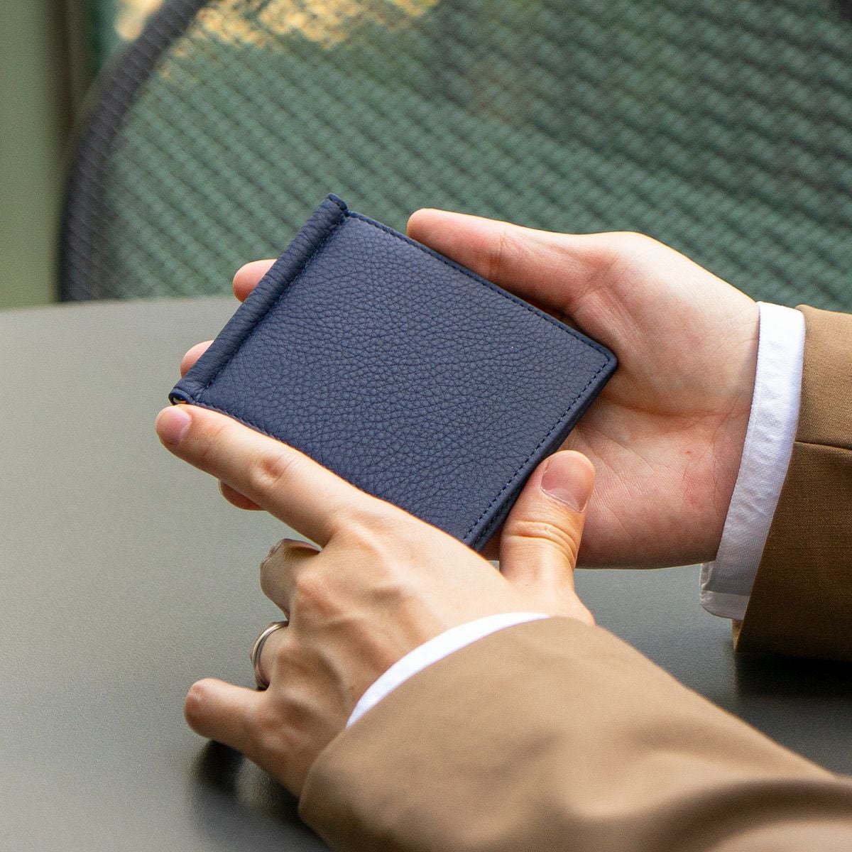 フレンチカーフマネークリップ 二つ折り札ばさみ | マネークリップ