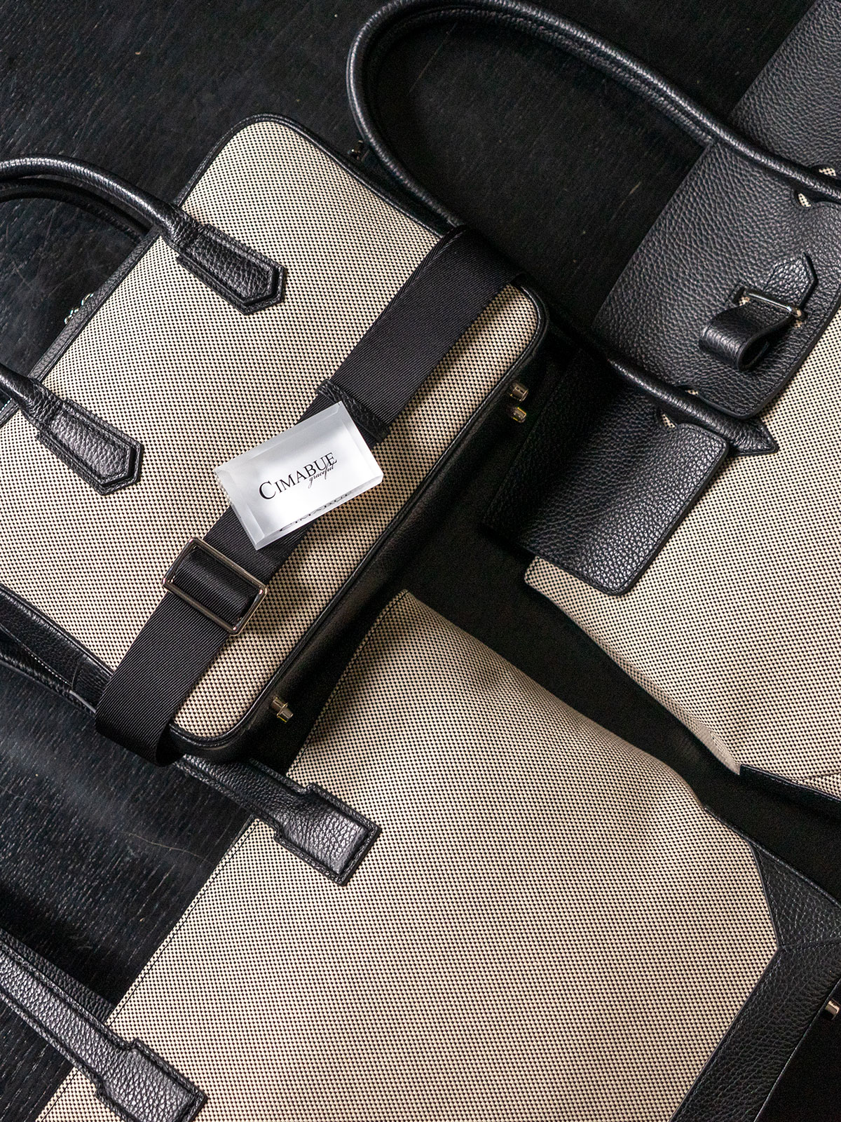 グレインキャンバスコンビ フラップトートバッグ（3月再入荷予定