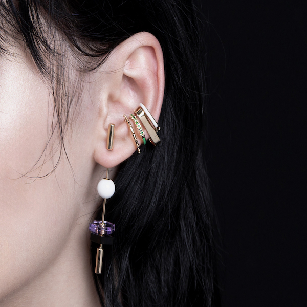 K18 ALL ABOUT BASICS ピラミッド ダイヤモンド ピアス M サイズ