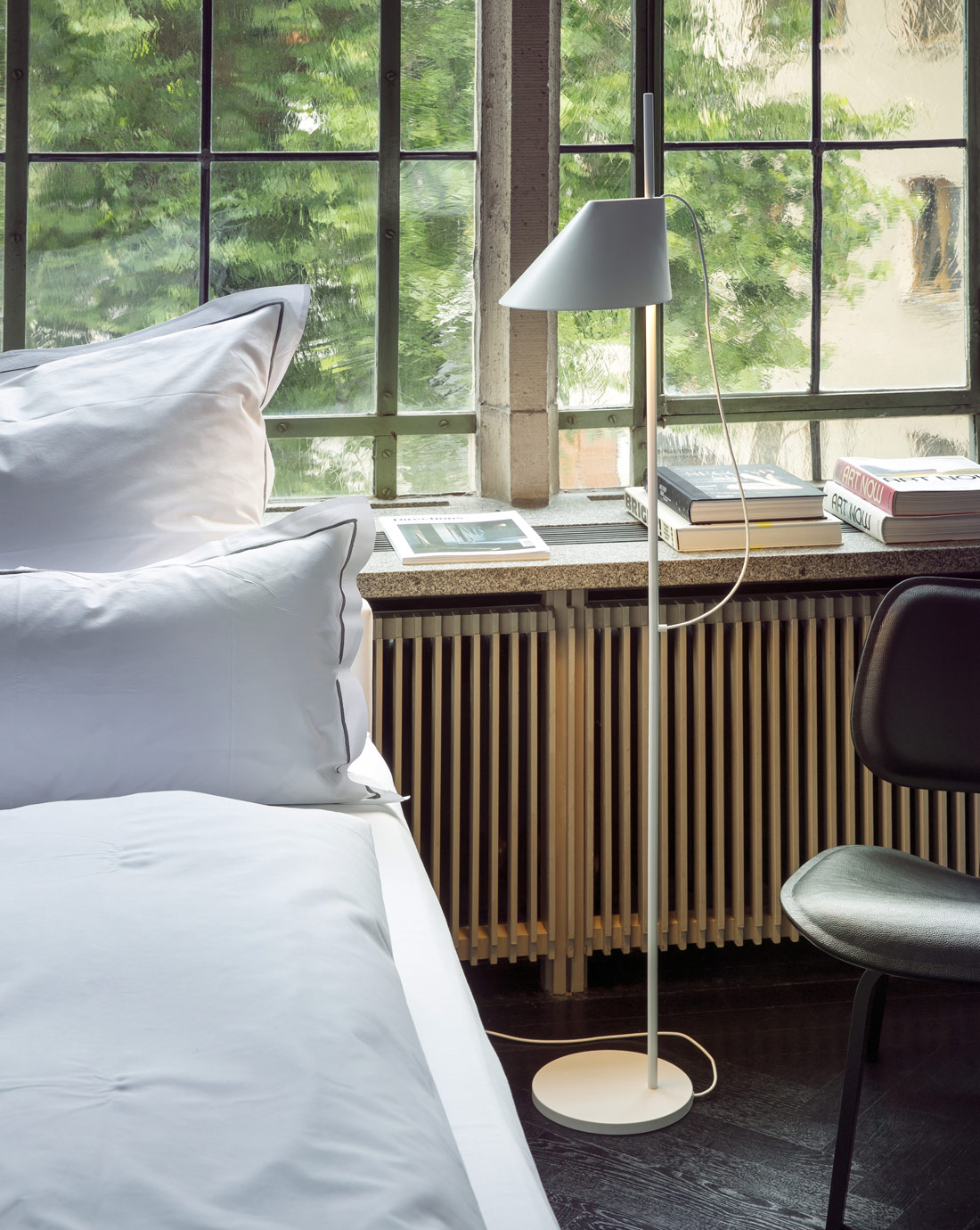 Louis Poulsen(ルイスポールセン)/Yuh（ユー） / Floor / 真鍮