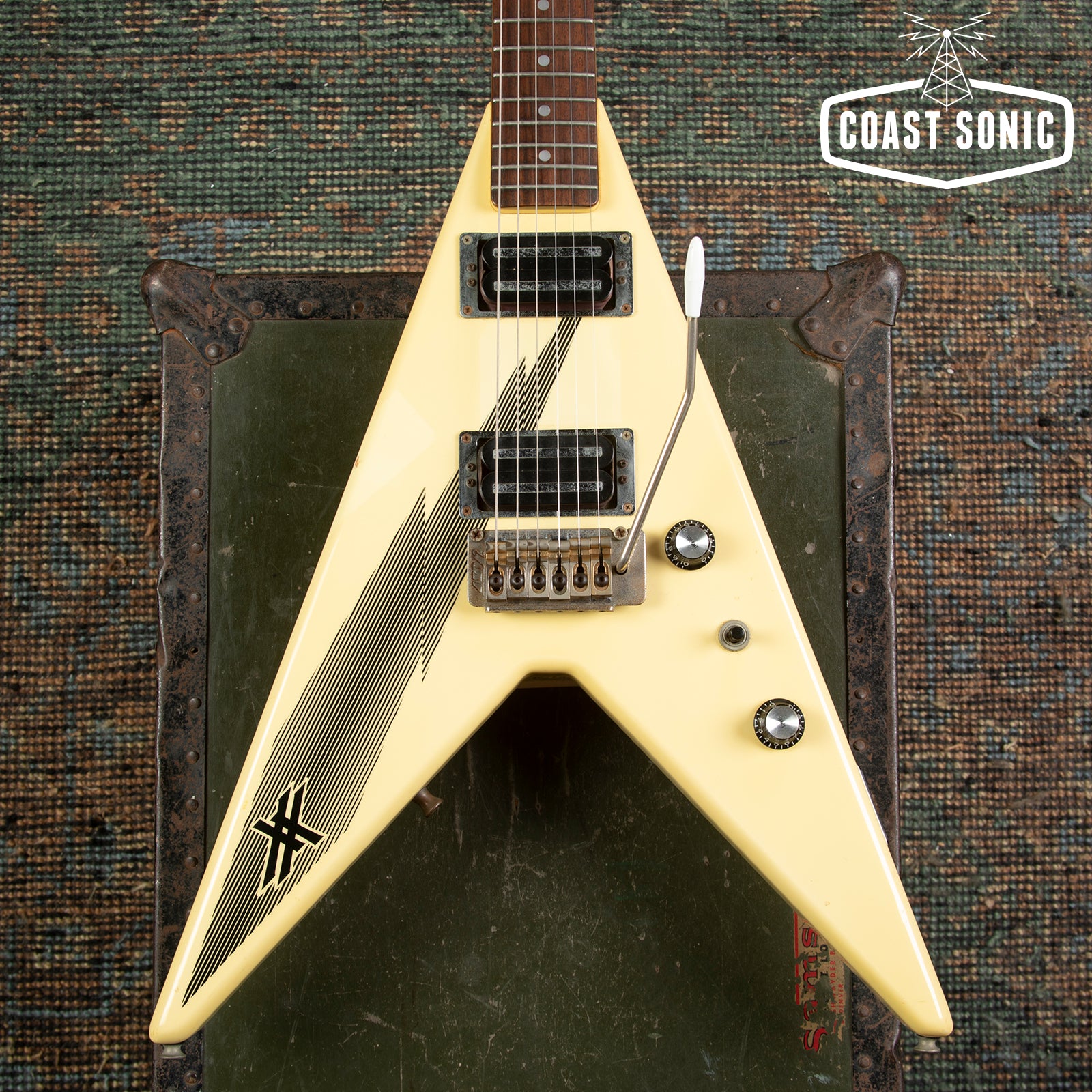1984 Aria Pro II XX Deluxe Flying V Made in Japan
