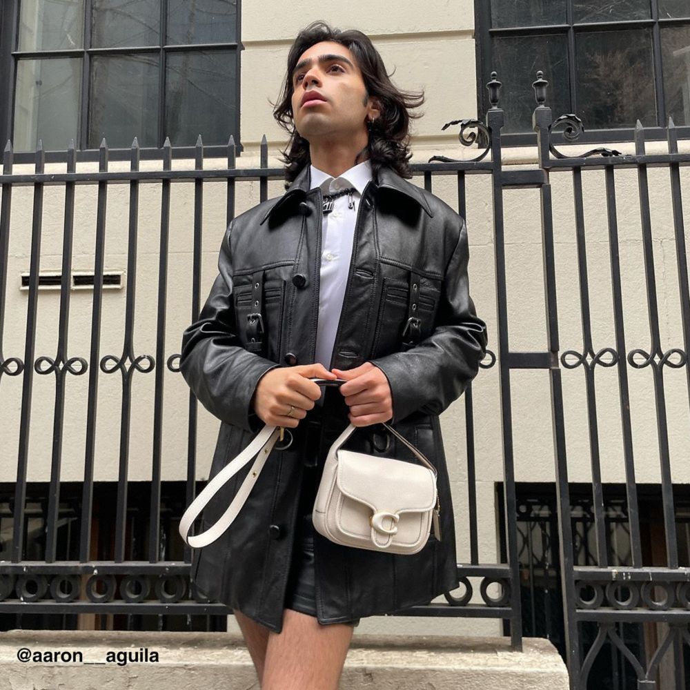 公式】COACH – コーチ | タビー メッセンジャー 19