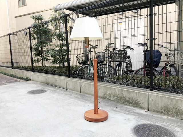 池田製作所のヴィンテージフロアランプを大田区山王にて買取