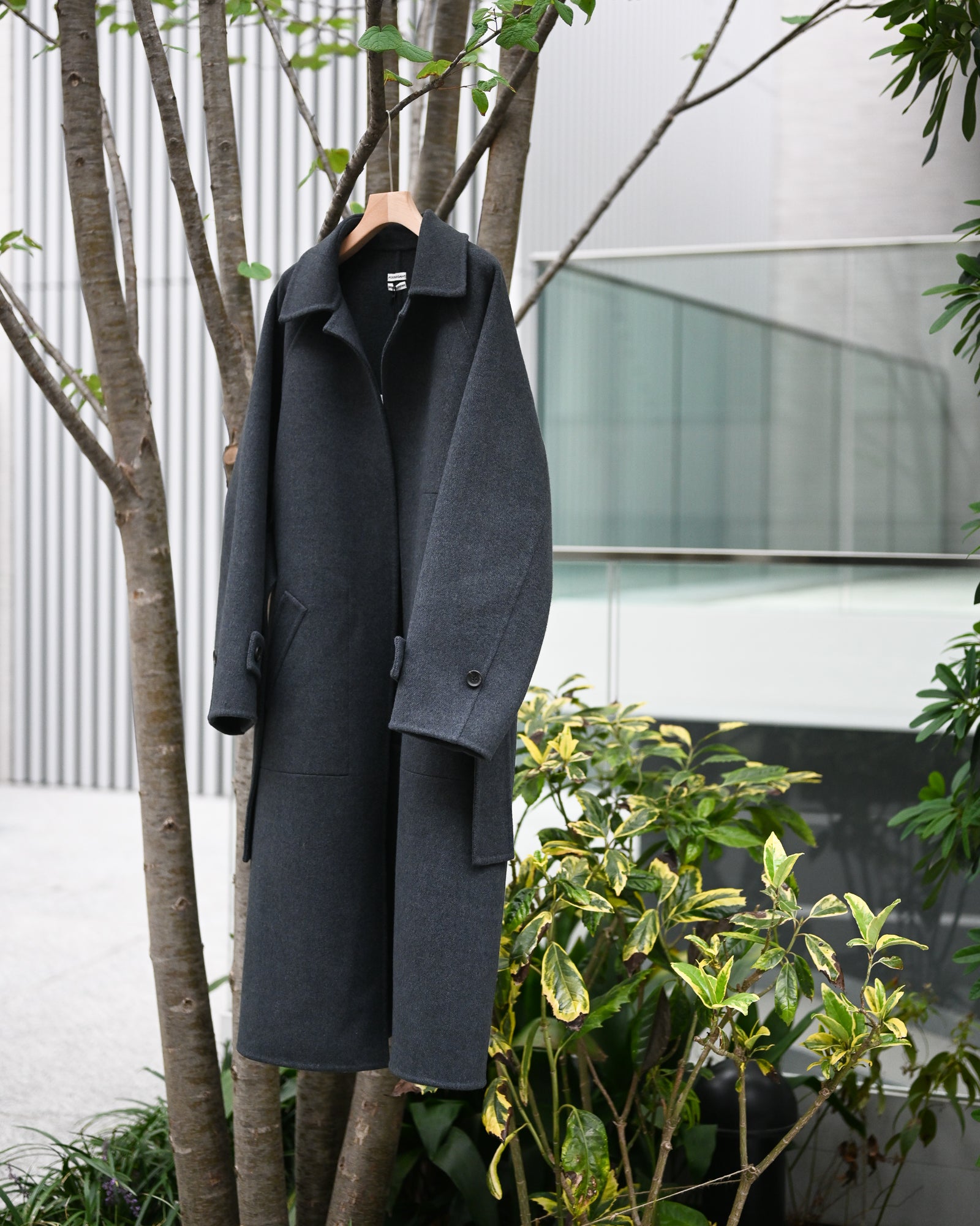 POSTELEGANT - Extra Fine Wool Rever Raglan Coat | COELACANTH