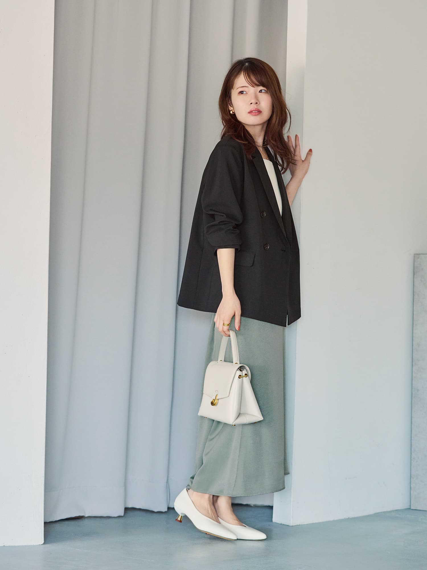 ダブルボタンライトジャケット | 小柄・低身長女性向けファッション