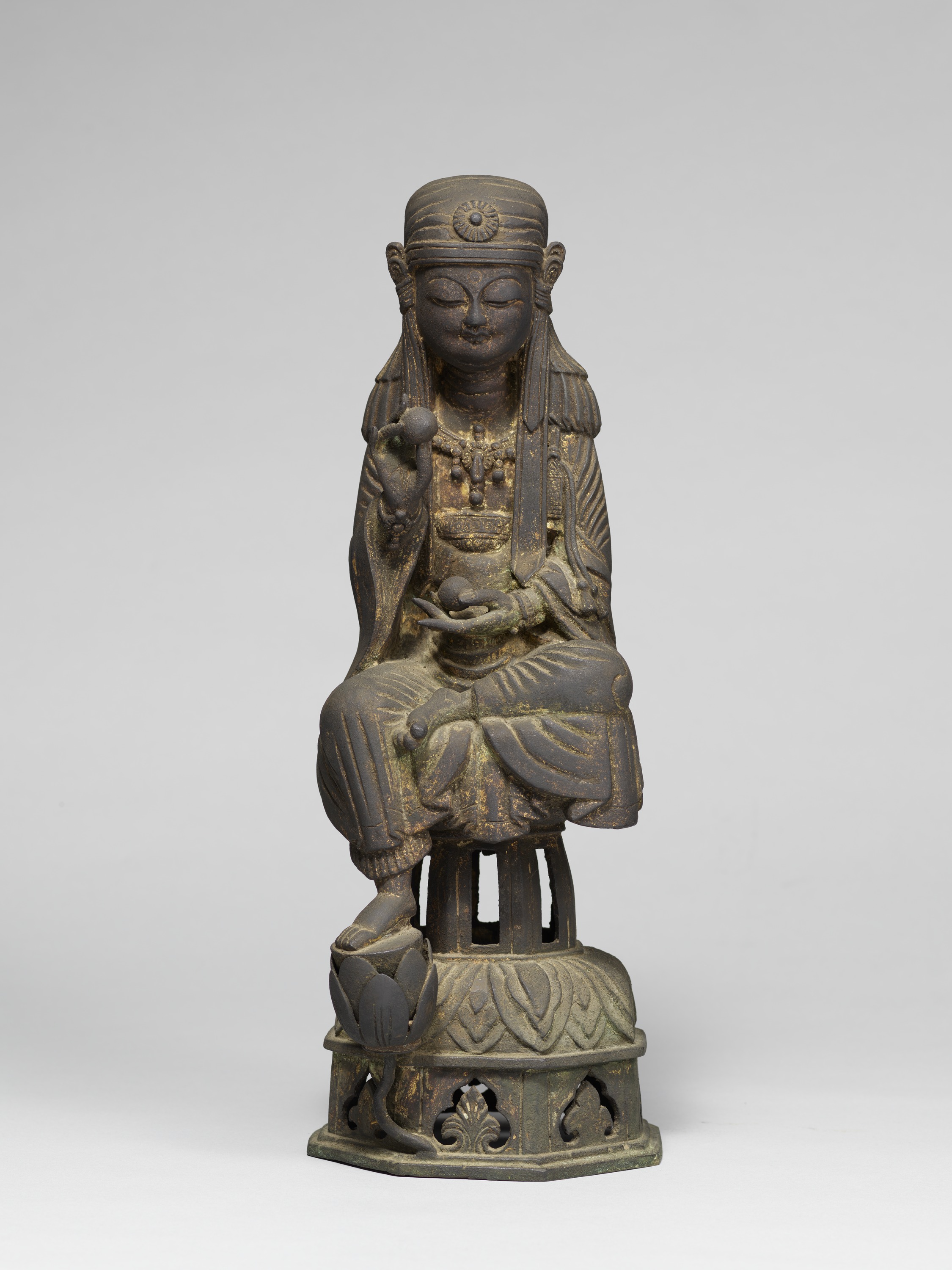 九州国立博物館 | 収蔵品ギャラリー | 地蔵菩薩遊戯坐像