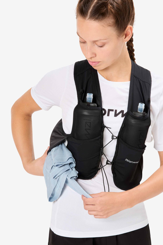 NNormal Race vest 5l N1ARV01-001 Women. Official Online Store USA