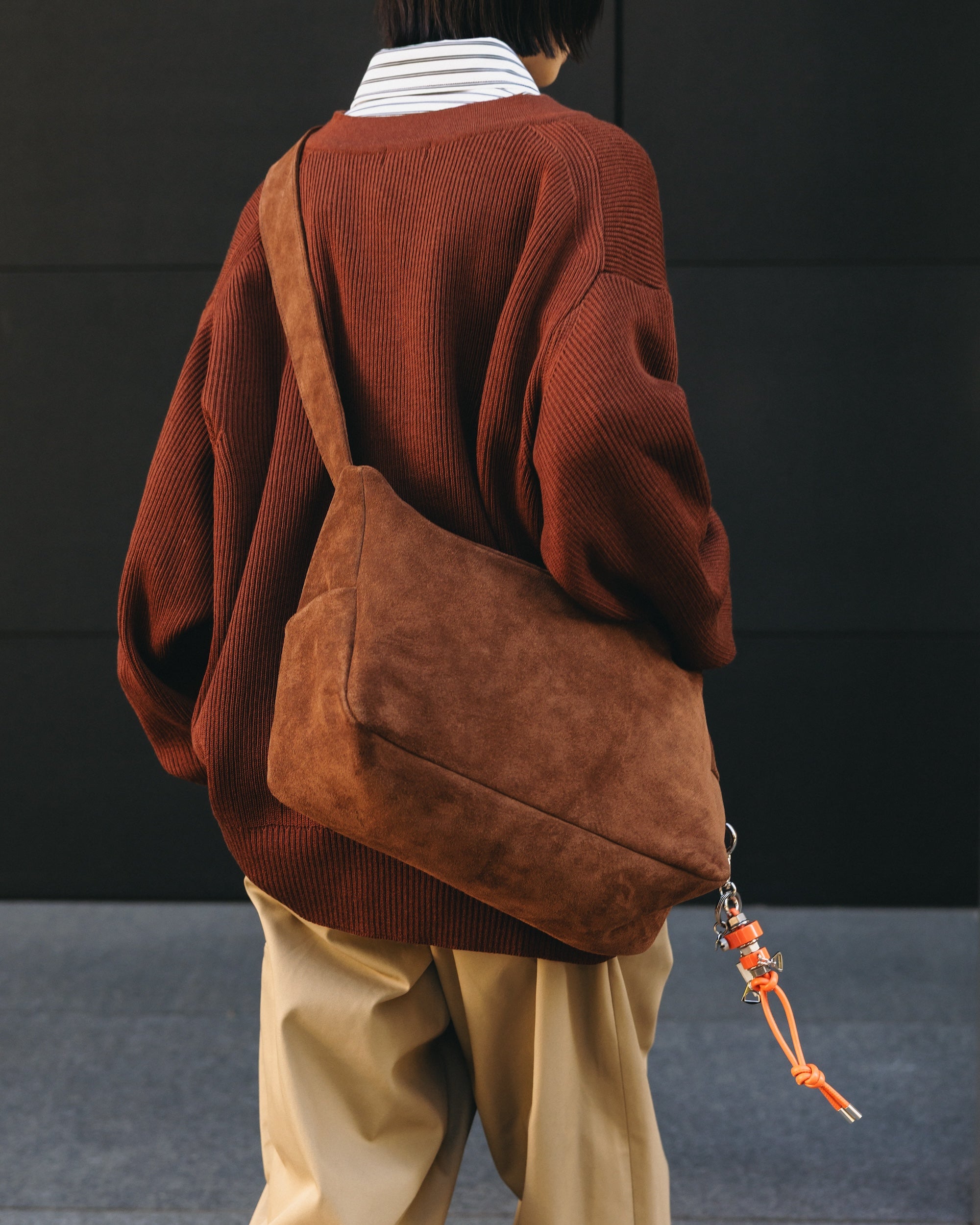 SUEDE HOLIDAY BAG (BROWN)