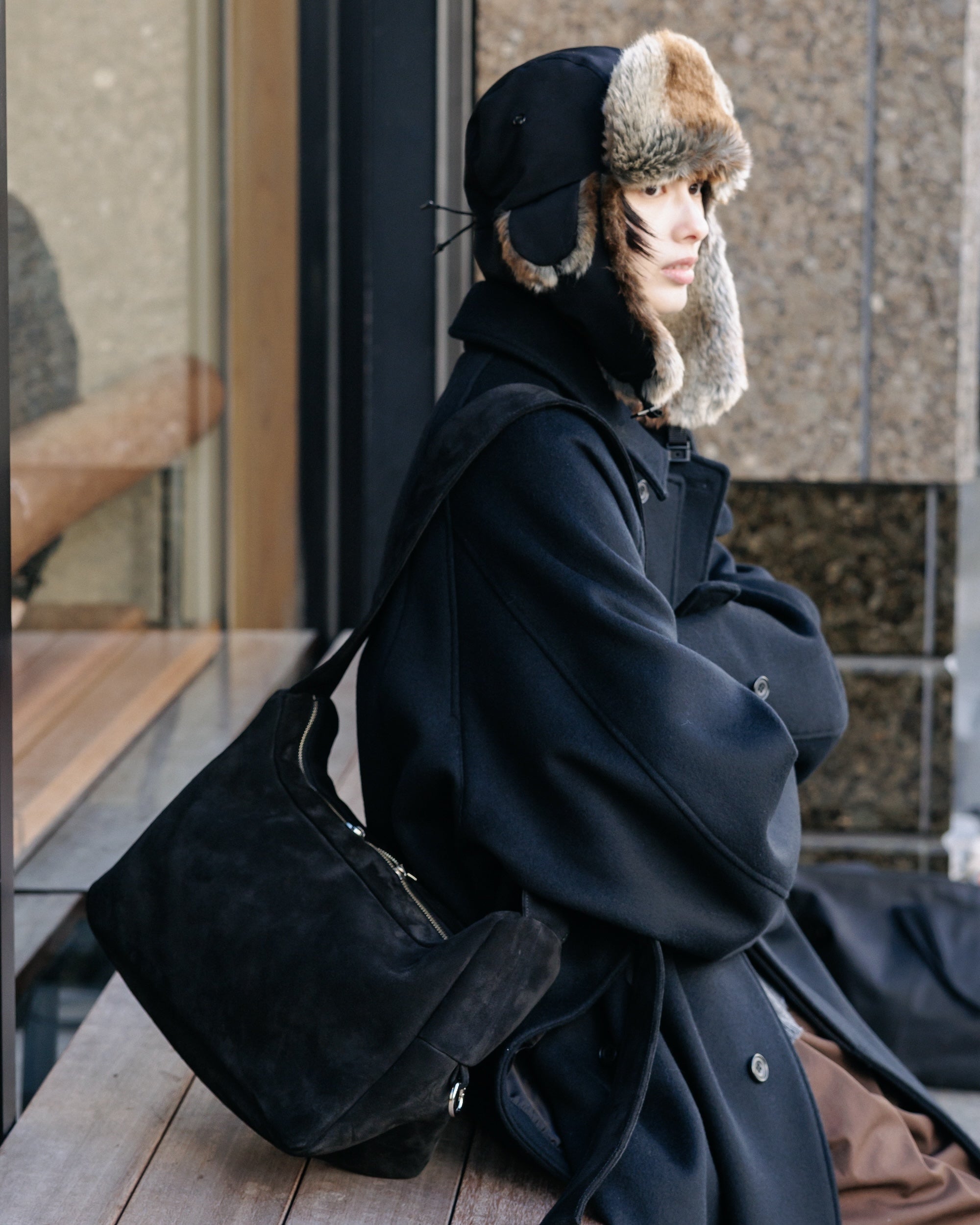 SUEDE HOLIDAY BAG (BLACK)