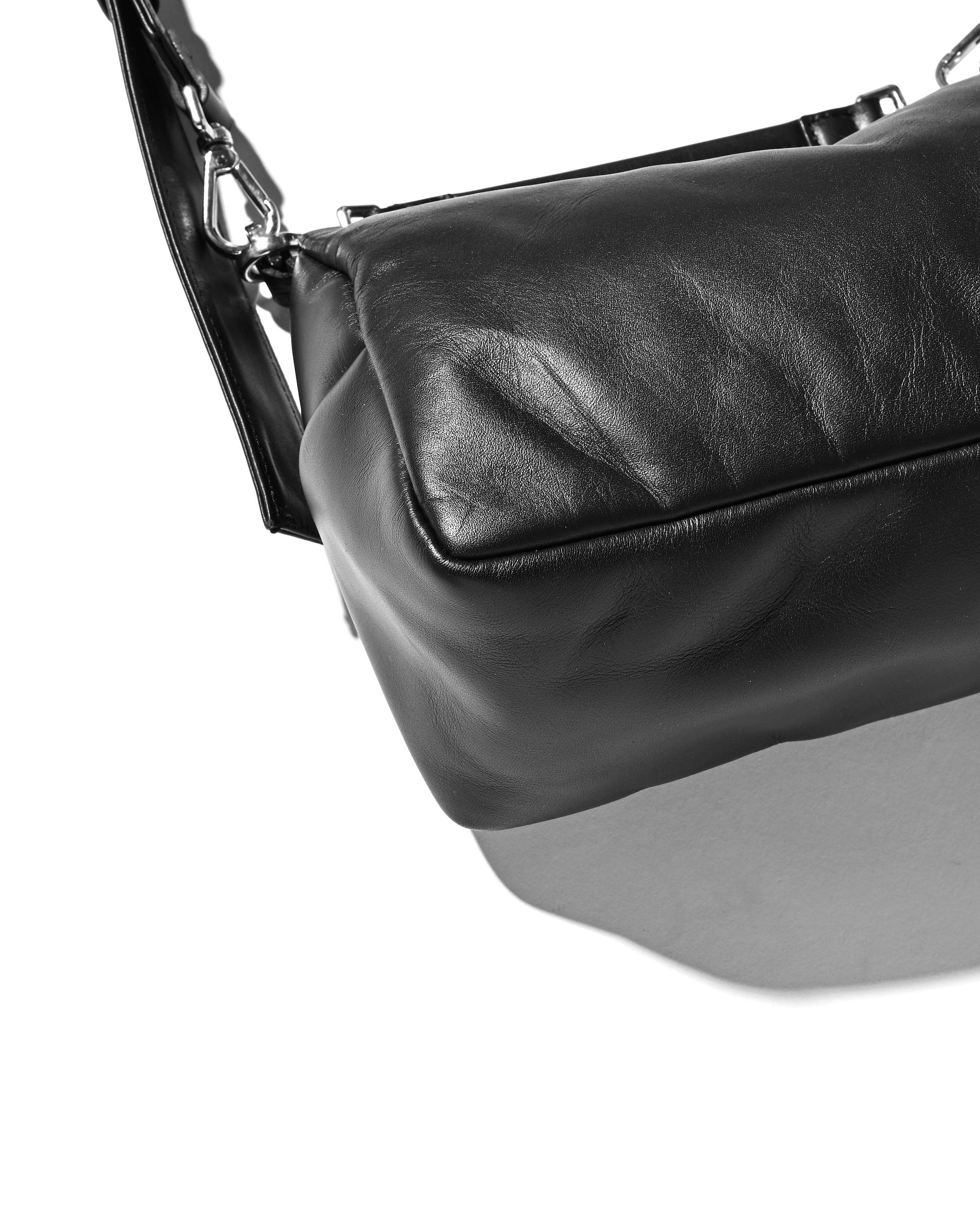 LEATHER DAYOFF BAG MINI (BLACK)