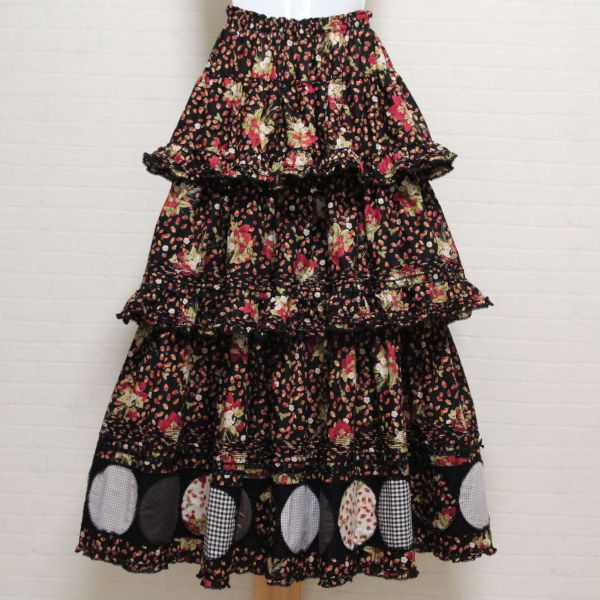 黒ストロベリーブーケptパッチワーク段々スカート - ピンクハウス通販