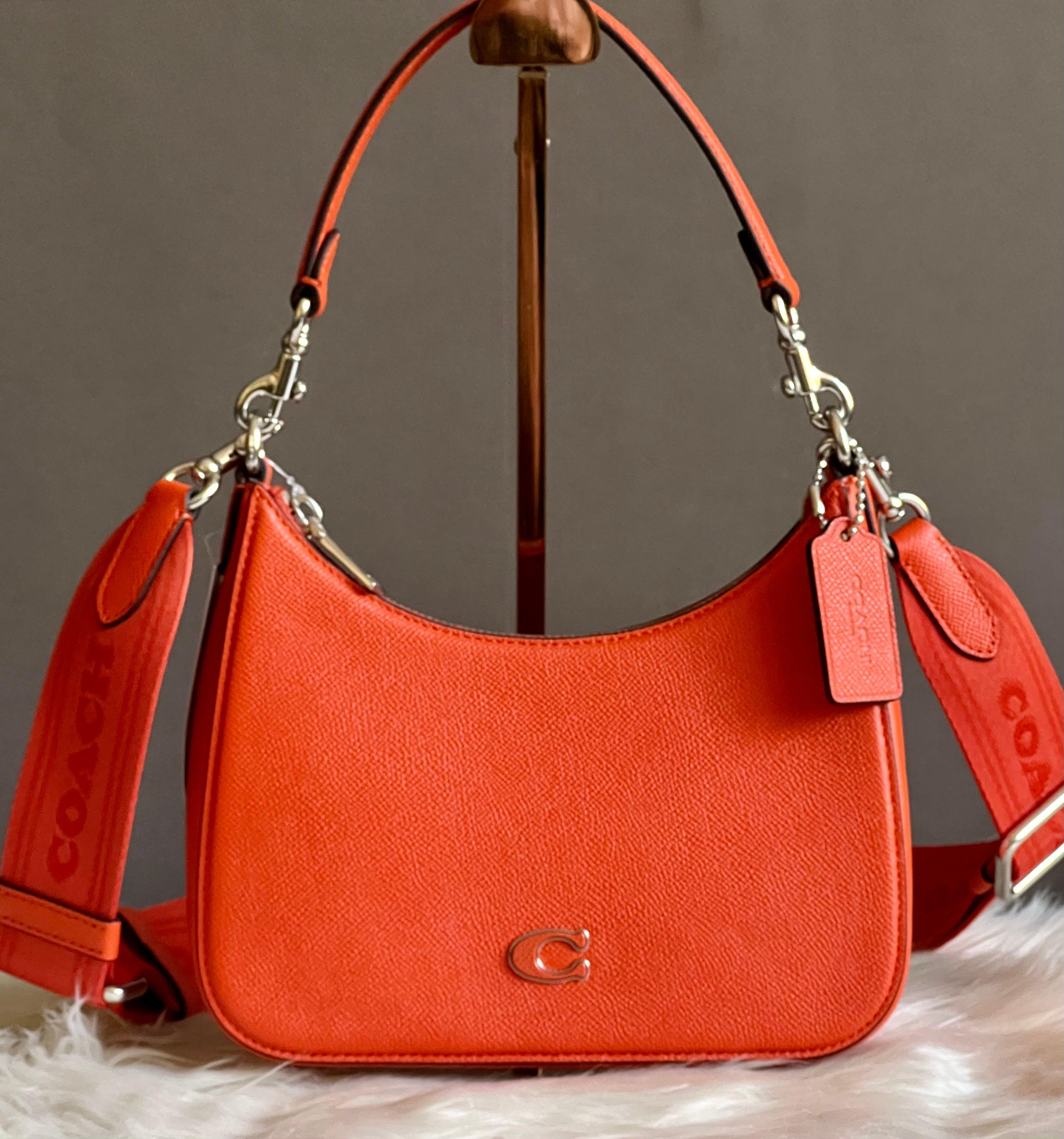 Coach Hobo Crossbody with Signature Canvas Detaill – Club de Mode