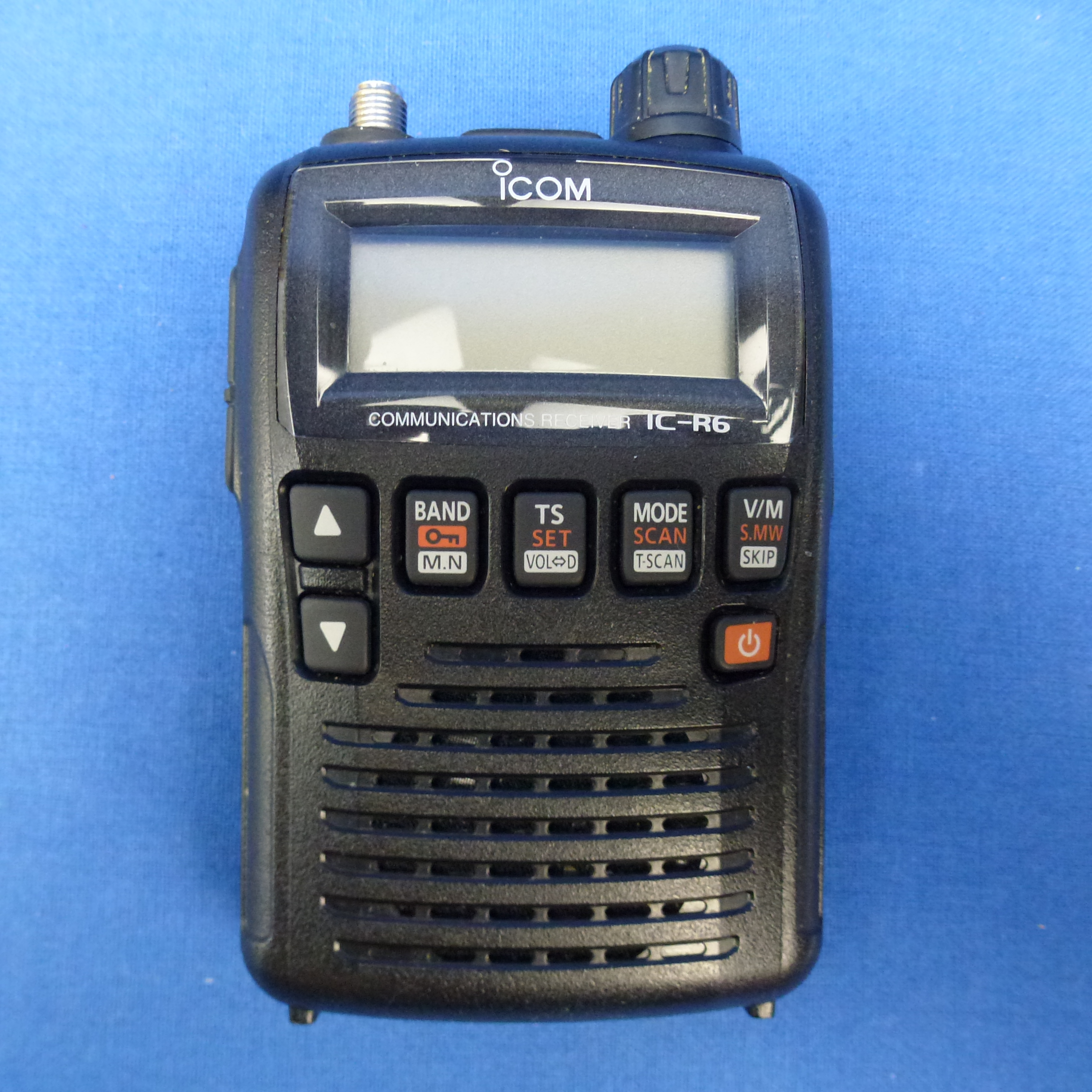 中古品】IC-R6 （ICR6) 程度【C】附属品【箱/充電器/ニッケル水素電池