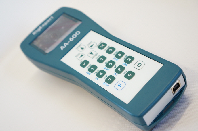 取り扱い終了・完売】AA-600 AA600 0.1～600MHzアンテナアナライザー