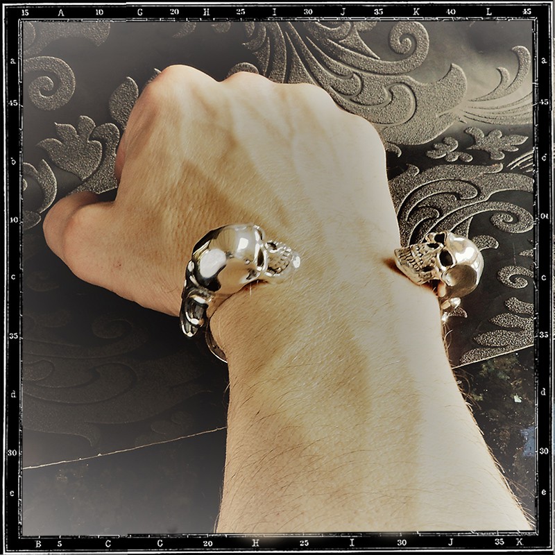 two-skulls-bangle-heavy.jpg