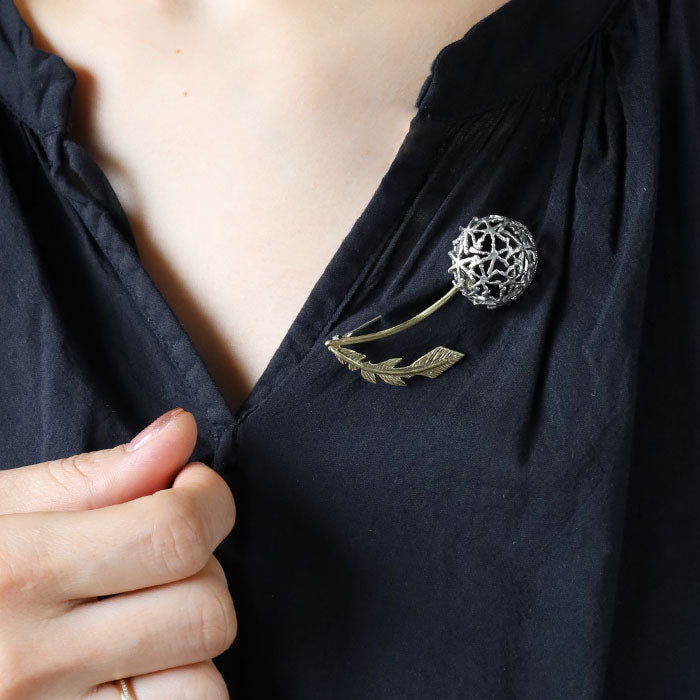 sasakihitomi たんぽぽ綿毛のブローチ シルバー925＆真鍮 [No-083