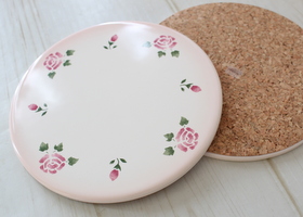 マニーローズ 陶器 タイルトレー － フレンチカントリーのバラ柄