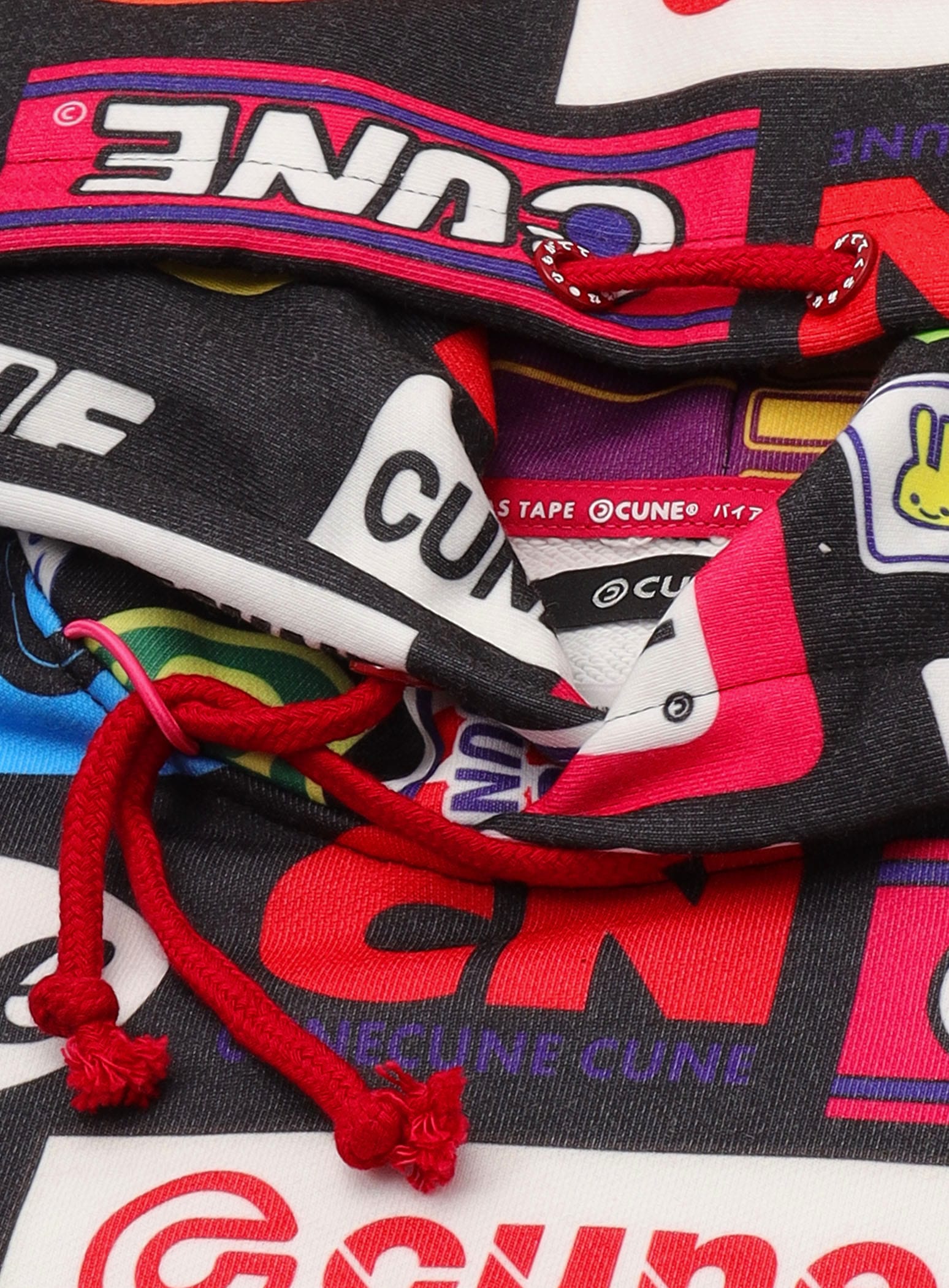 レーシングロゴパーカー｜ウサギがいる｜CUNE ONLINE STORE