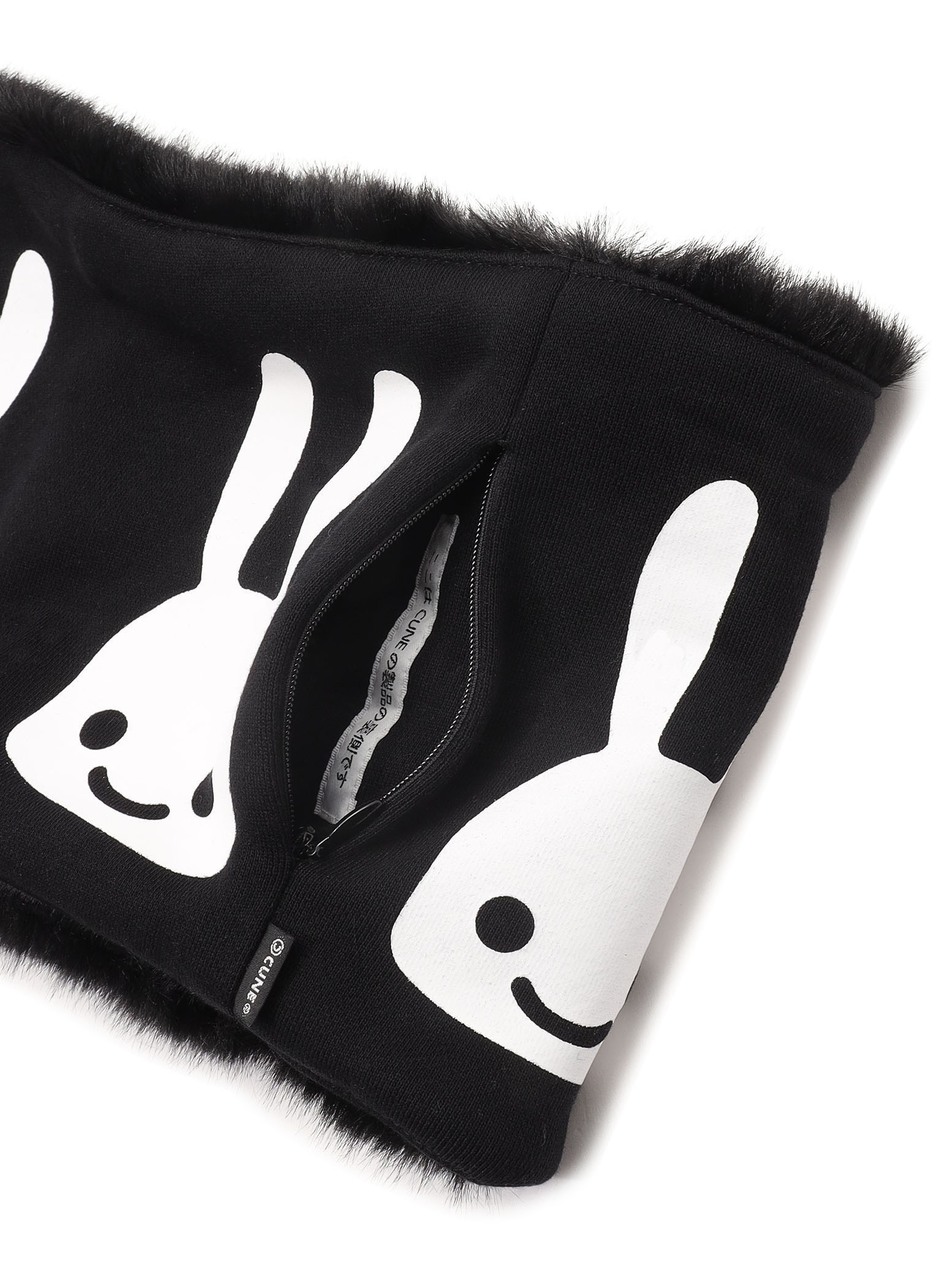 ウサギたくさんふわふわスヌード｜ウサギがいる｜CUNE ONLINE STORE