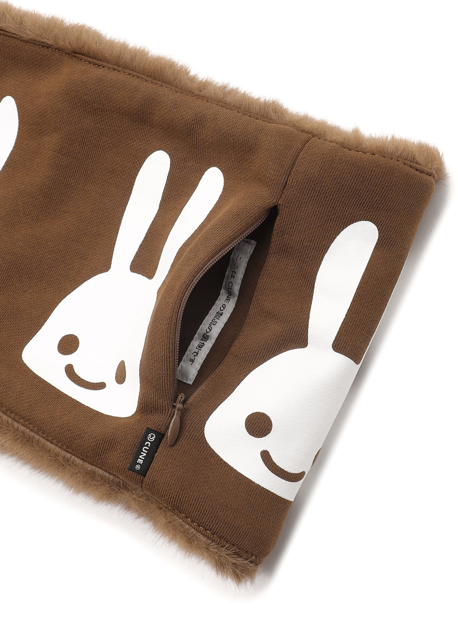 ウサギたくさんふわふわスヌード｜ウサギがいる｜CUNE ONLINE STORE