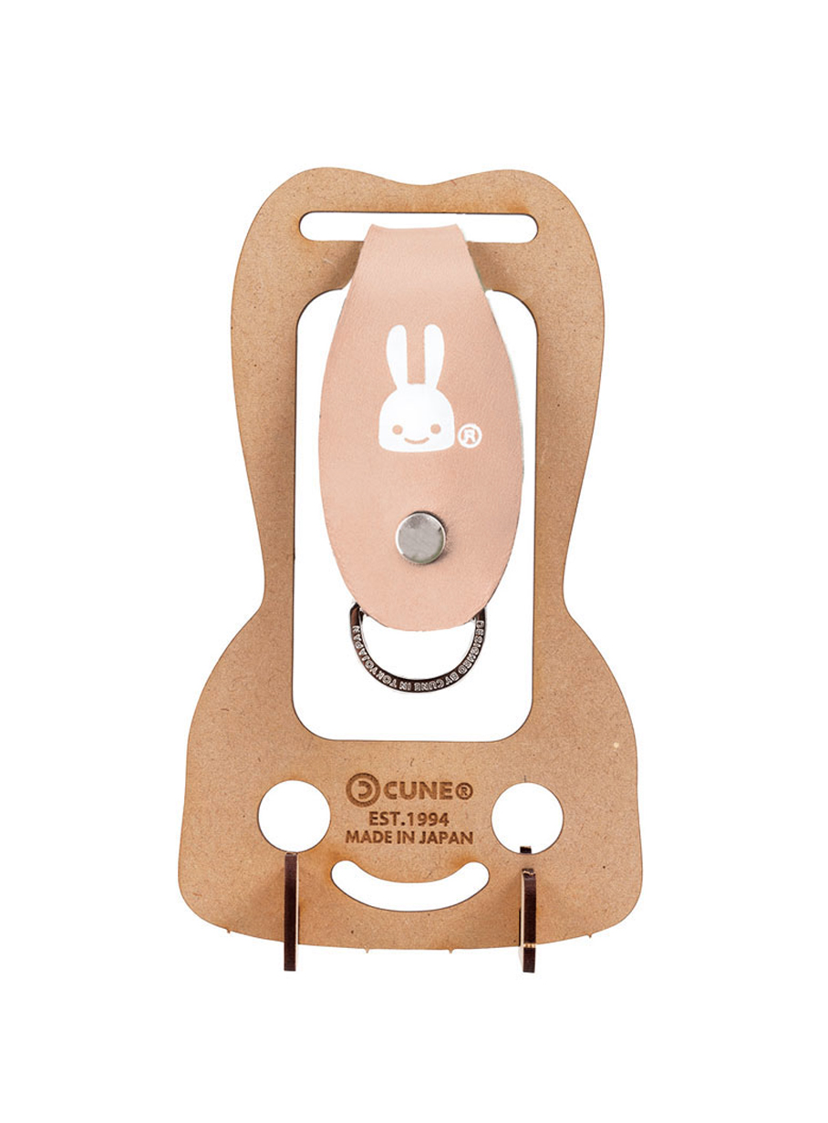 ちょっとごついレザーキーホルダー｜ウサギがいる｜CUNE ONLINE STORE