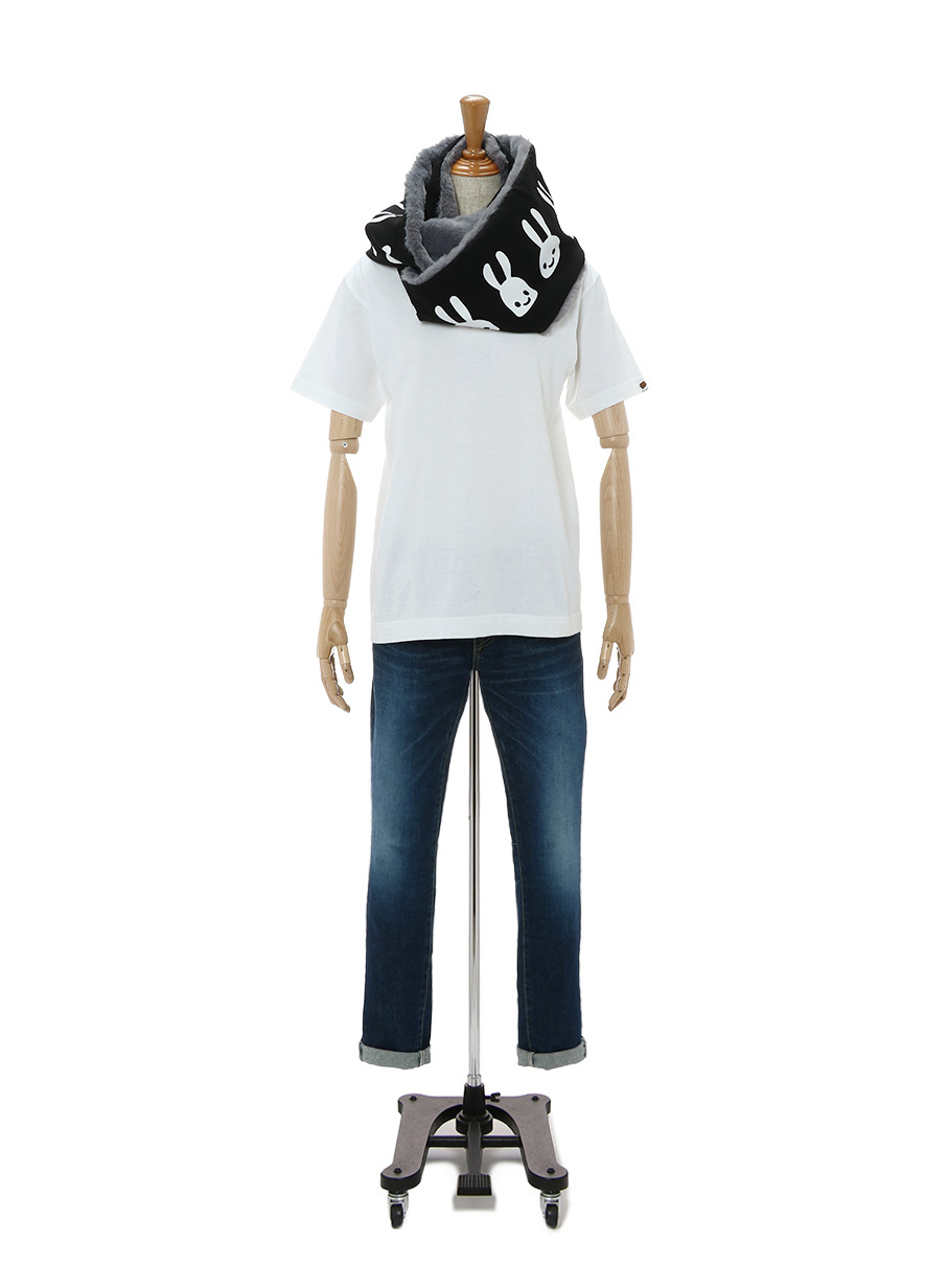 ウサギたくさんふわふわスヌード｜ウサギがいる｜CUNE ONLINE STORE