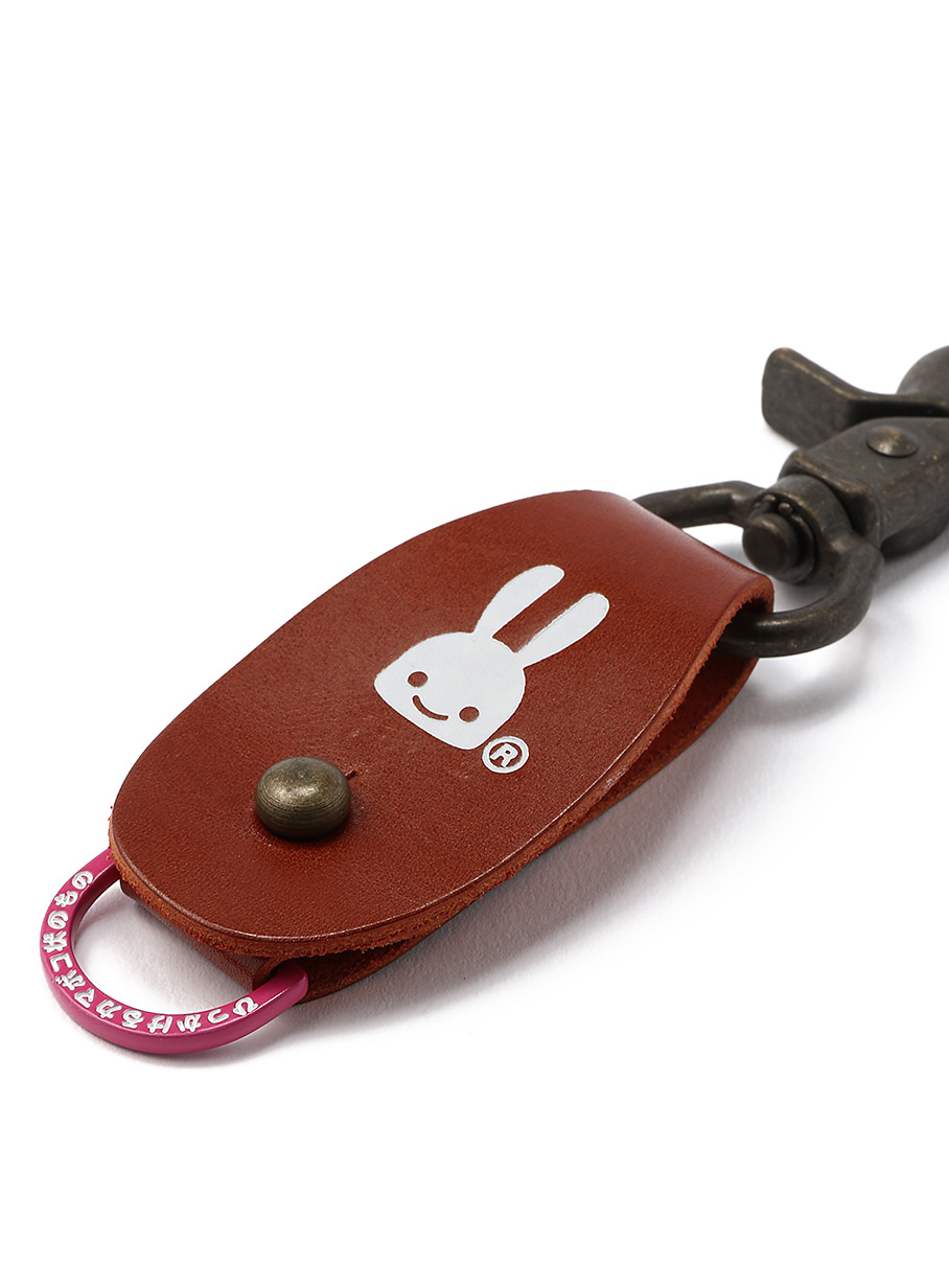 ちょっとゴツいレザーキーホルダー｜ウサギがいる｜CUNE ONLINE STORE