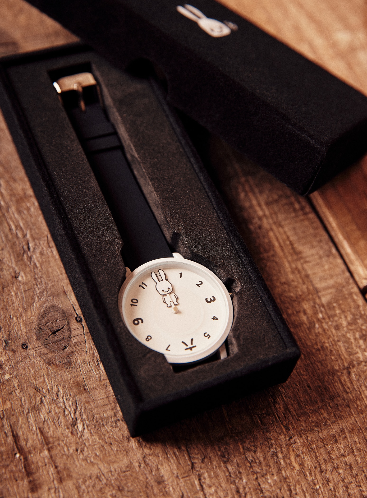 シリコンバンドウォッチ 2秒うさちゃん｜ウサギがいる｜CUNE ONLINE STORE