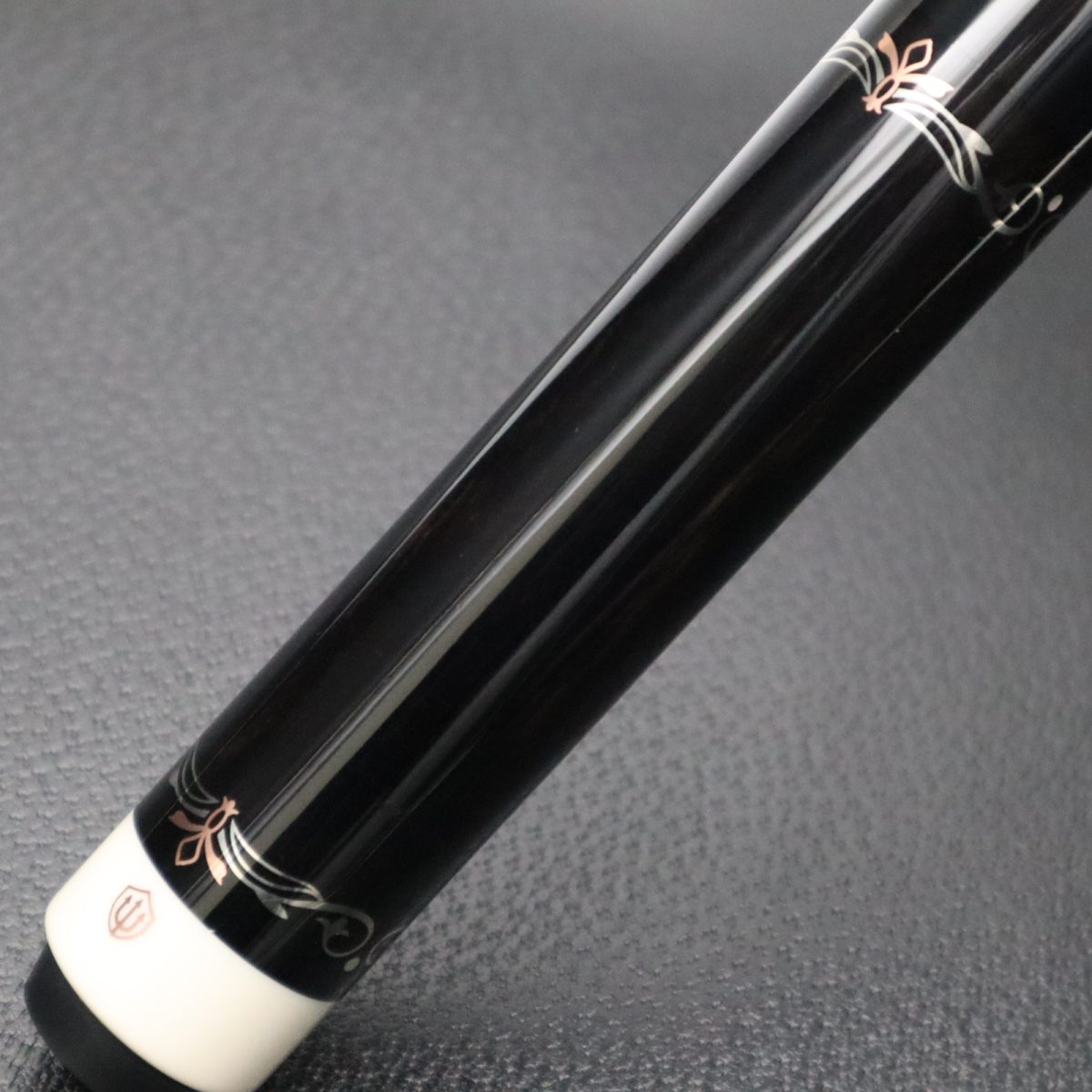 North Demon | カスタムキュー｜イリス