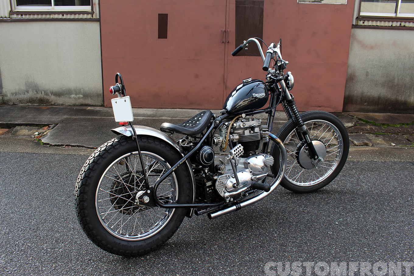 トライアンフ TR6 TROPHY 1967のチョッパーカスタム・シャローモーター