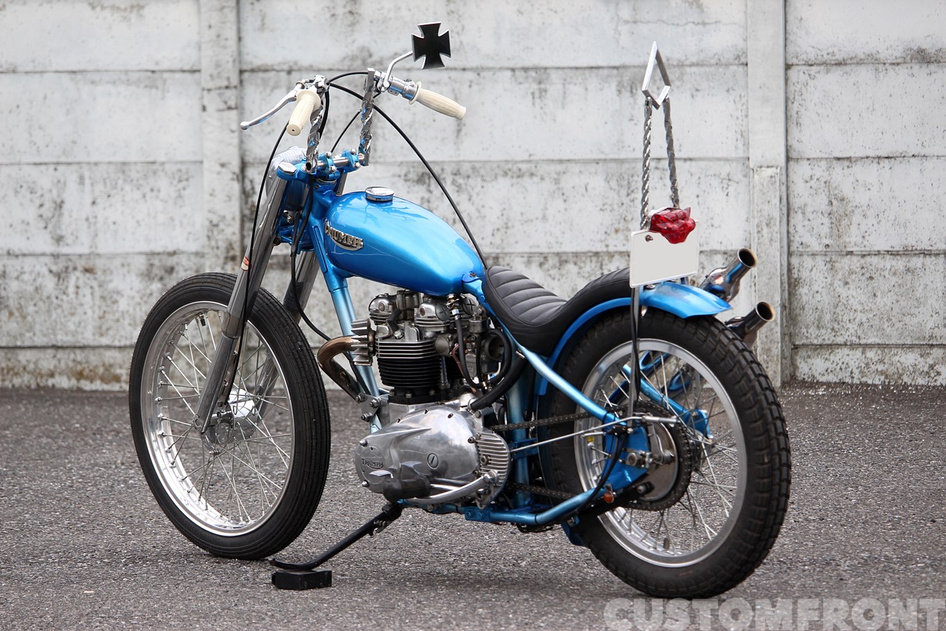 トライアンフ チョッパーTR6 トロフィー 1970・キックバック – CUSTOM