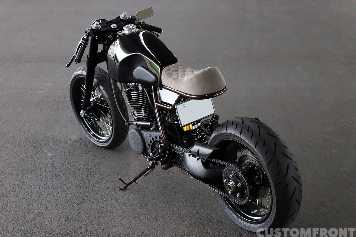 ヤマハSR400のカフェレーサーカスタム・キャンディモーターサイクル