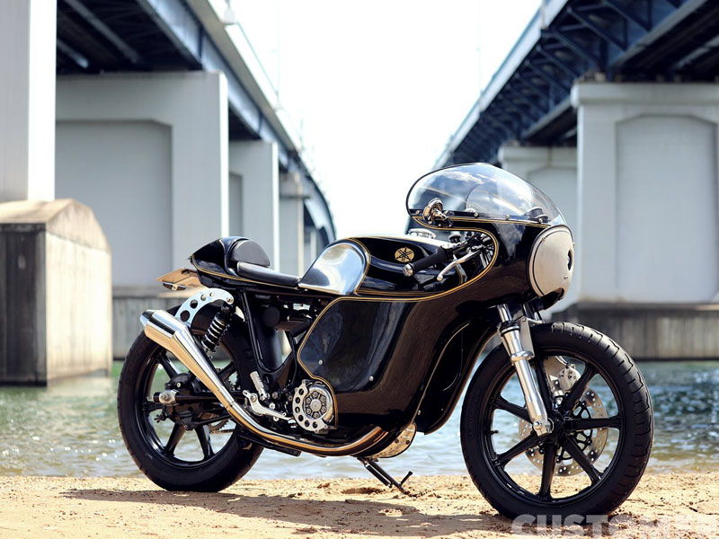 ヤマハ SR400のカフェスタイル(クラシック)レーサー1990年式