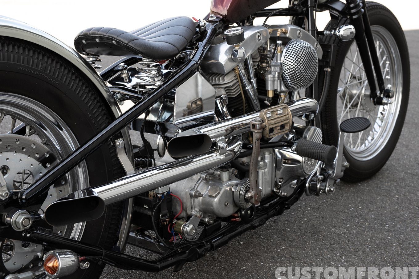 ショベルヘッドのオールドスクールチョッパー FXE 1975年・WEST