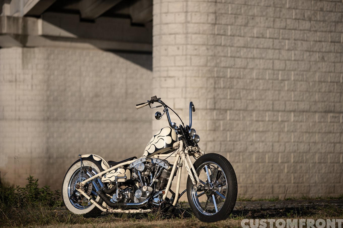 70S. AREAのショベルヘッドのエングレイブ&エイジングチョッパー 1977