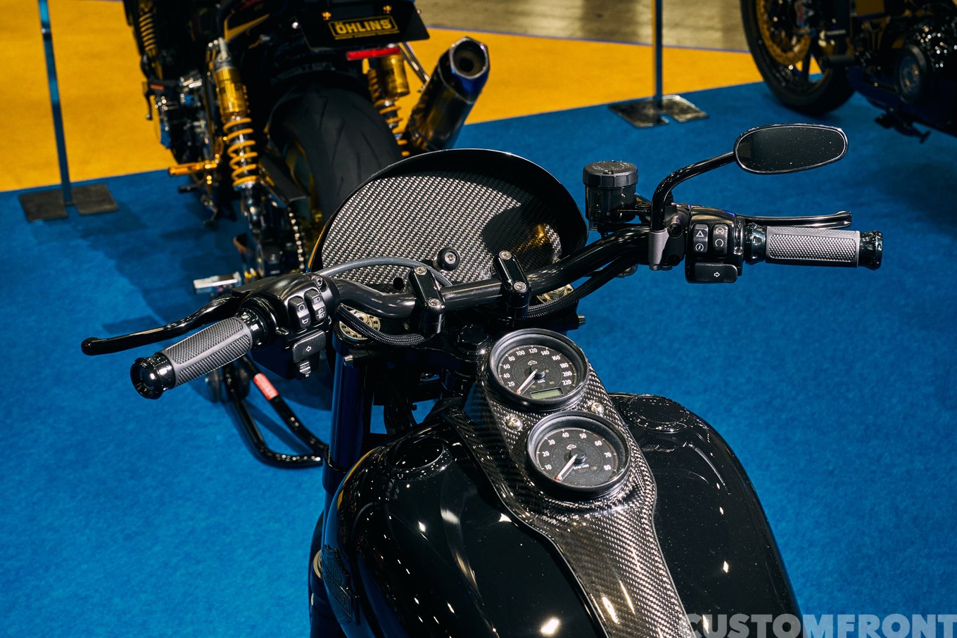 サニーサイドガレージのダイナローライダーS(FXDLS)の軽量レーシング