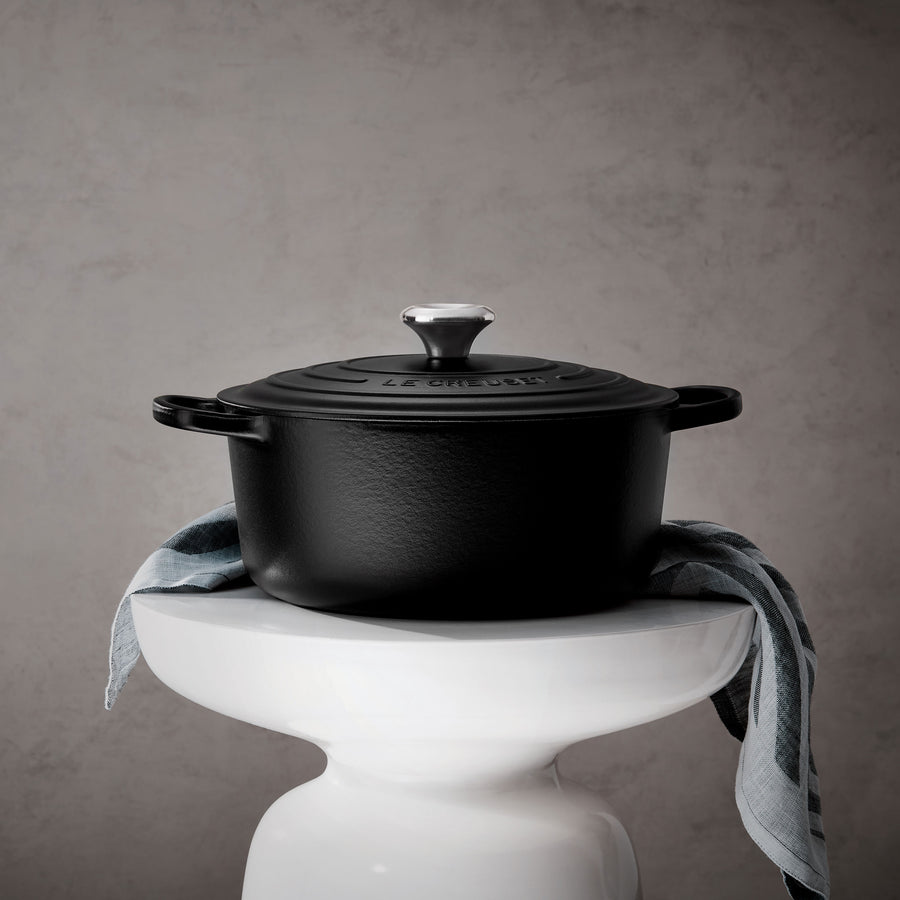 Le Creuset Dutch Oven - 5.5-qt Round - Licorice – Cutlery and More