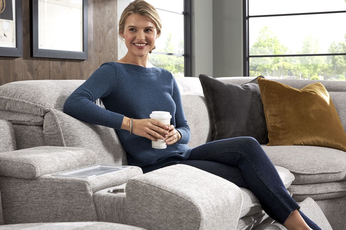 Salvator Street 7-Piece Dual Power Reclining Sectional with Left