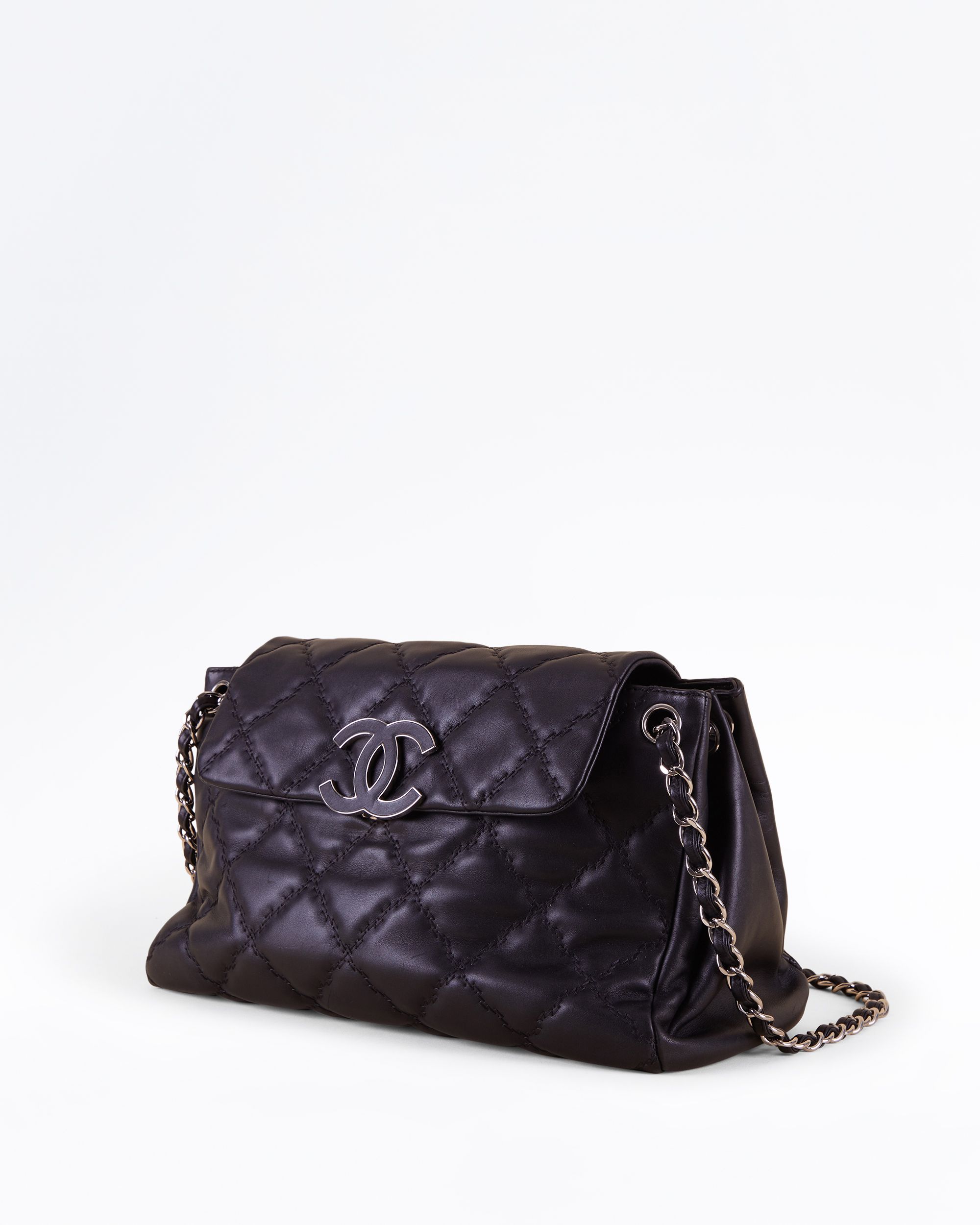 Chanel Double Stitch Hamptons Accordion Flap Bag | Vivrelle
