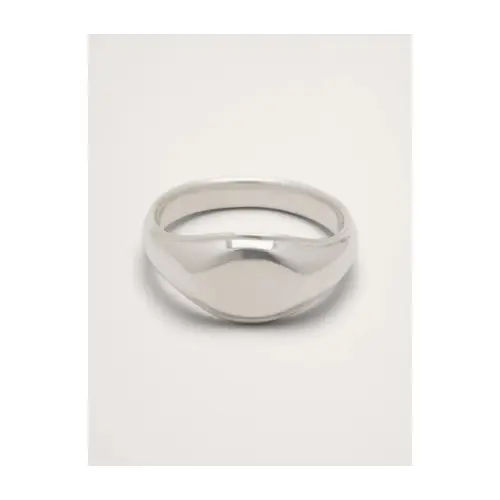 渋谷龍太が着用している「リング」のアイテム紹介