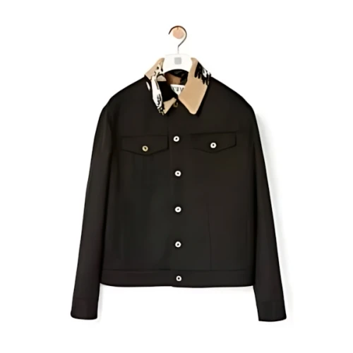 山田涼介が着用している「LOEWE」のアイテム紹介