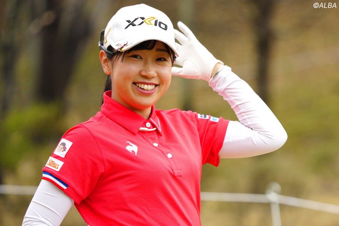 菅沼菜々がサイン入りグッズをチャリティーオークションに出品