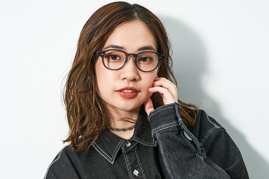 スペシャルプライス]厚みと丸みが特有のプラスチックフレーム/CLASSIC