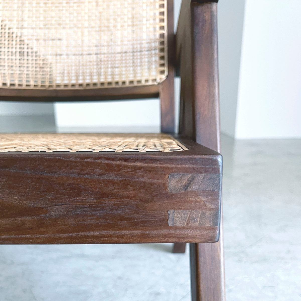 Pierre Jeanneret Easy Chair TD-PJ-01 Reproduction – D9 STUDIO