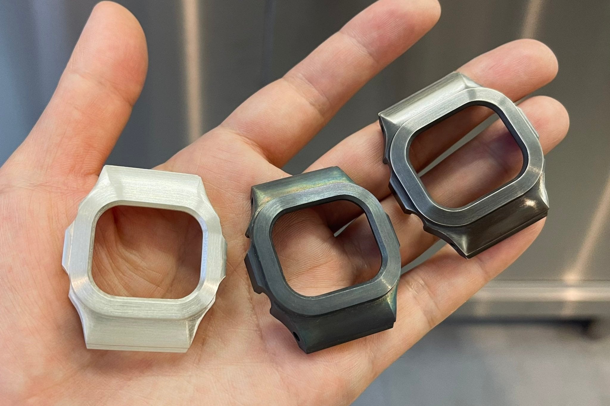 F4MiaJobkAAzYPb.jpg?v=