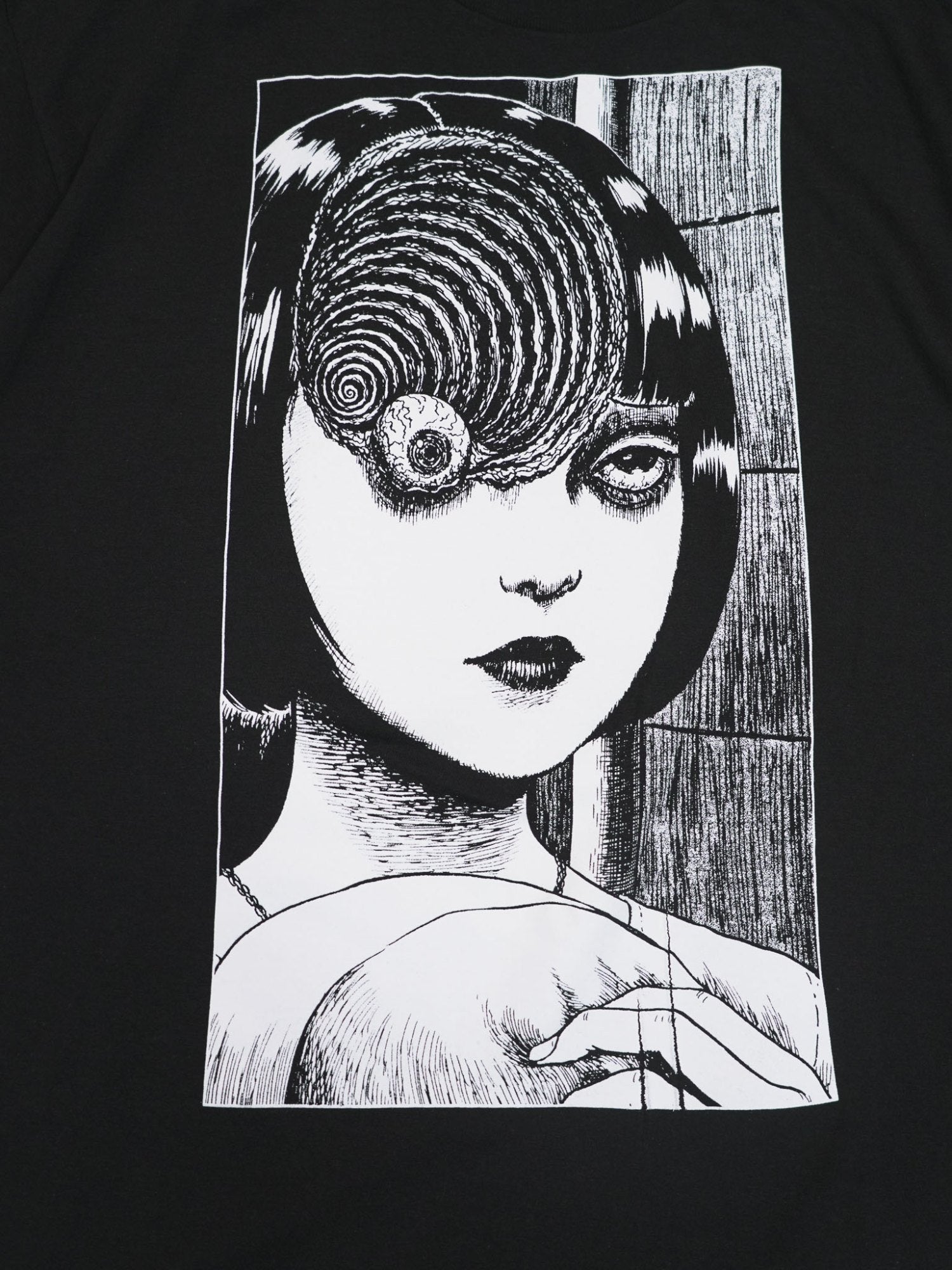 伊藤潤二 うずまき 黒谷あざみ Tシャツ Lサイズ – DAN