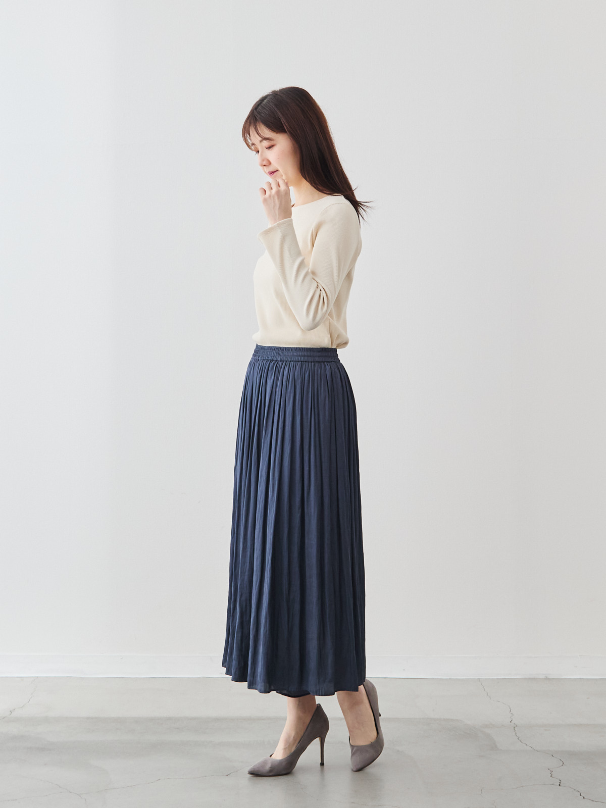 ヴィンテージサテンのフレアパンツ/ミッドナイトブルー | Factelier