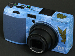 写真で見る「GR DIGITAL1周年記念モデル」