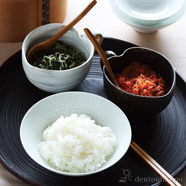 平碗 彫刻紋 白磁 カンナ彫 大 / ごはん 白ご飯 お茶碗 飯碗 おすすめ