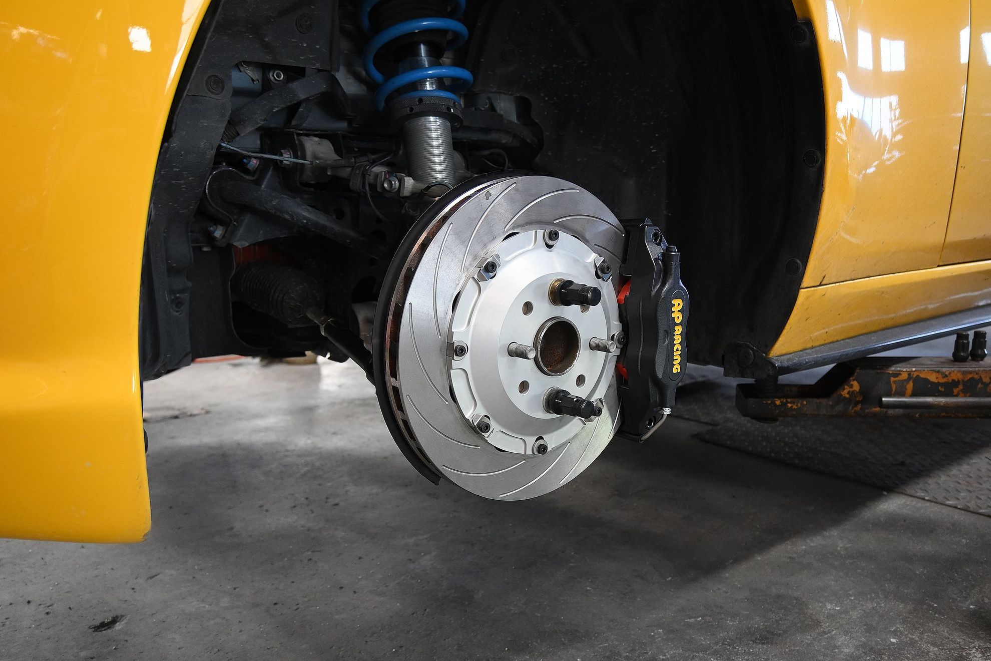 NDロードスター RFにAPレーシング＆ビックローターを装着。 ブログ詳細